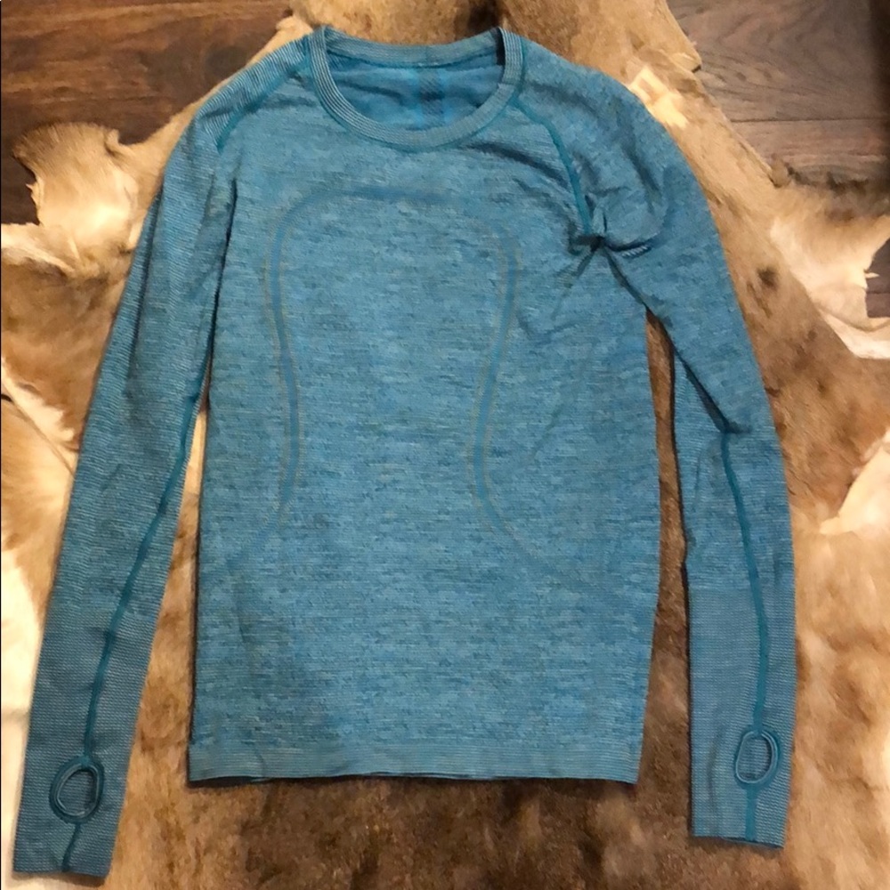 COPY - Lululemon thermal top
